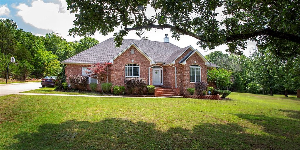 351 Channel Circle, Russellville, AR 72802