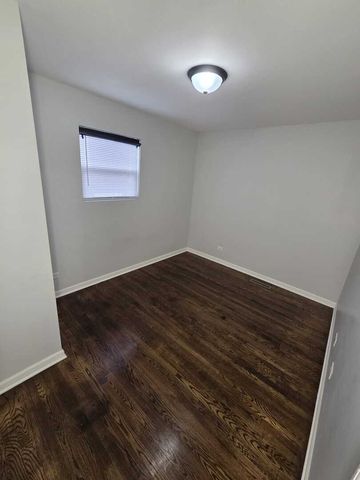 34 Cardinal Lane, Carpentersville, IL 60110