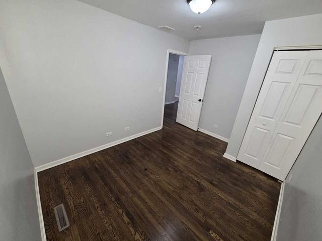 34 Cardinal Lane, Carpentersville, IL 60110