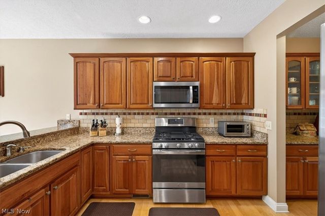 122 Haskell Drive, Bratenahl, OH 44108