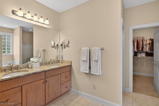 122 Haskell Drive, Bratenahl, OH 44108