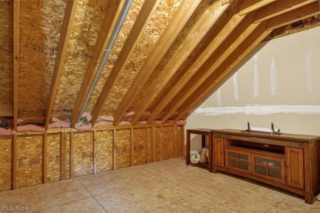 122 Haskell Drive, Bratenahl, OH 44108