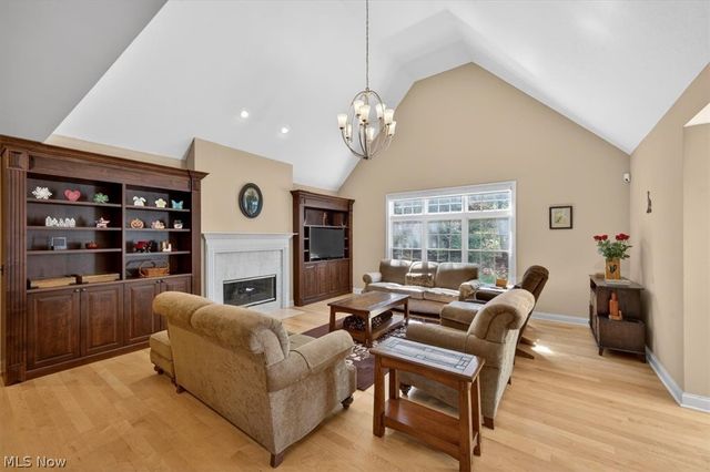 122 Haskell Drive, Bratenahl, OH 44108