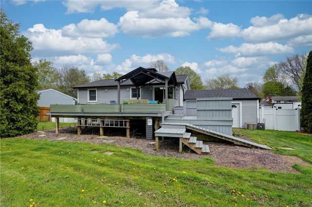 19 Longhorn Drive, Henrietta, NY 14586