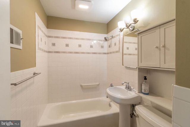 45 RUTLEDGE AVE, Trenton, NJ 08618