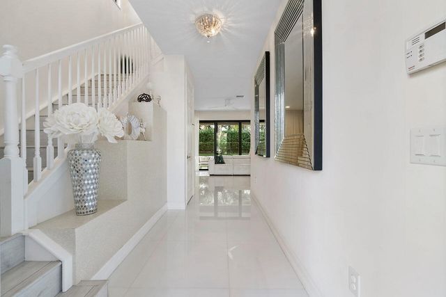 14566 White Jade Terrace, Delray Beach, FL 33446