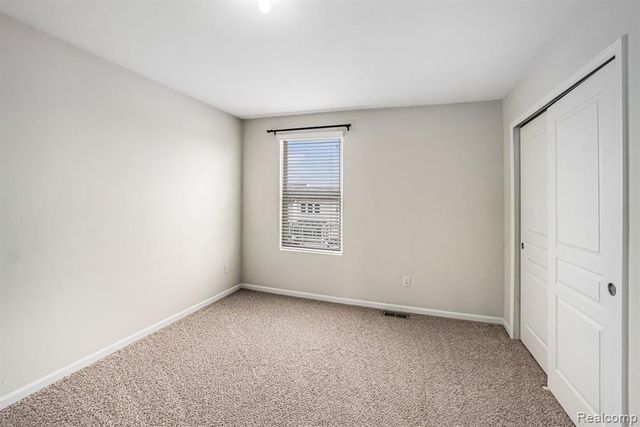 58874 Peters Barn Drive, South Lyon, MI 48178