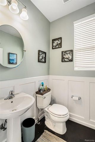 58874 Peters Barn Drive, South Lyon, MI 48178