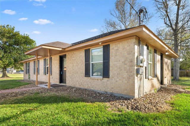 13743 Fm 1409, Old River-winfree, TX 77535