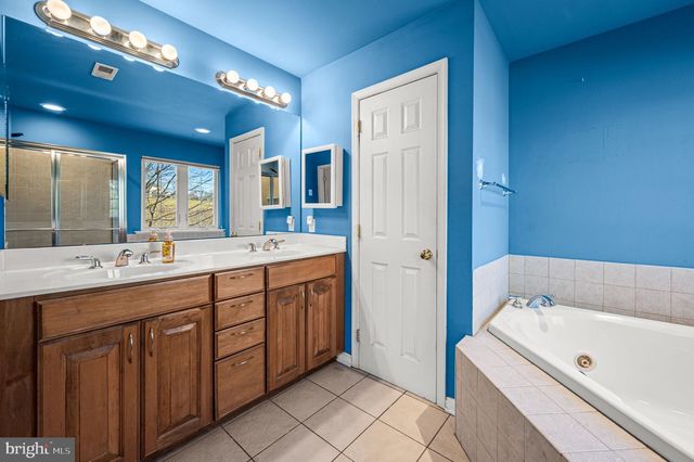 102 HAVEN CIR, Coatesville, PA 19320
