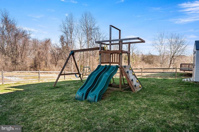 102 HAVEN CIR, Coatesville, PA 19320