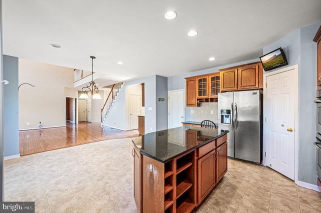 102 HAVEN CIR, Coatesville, PA 19320