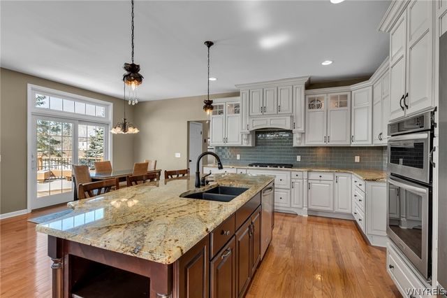 30 Ferndale Drive, Orchard Park, NY 14127