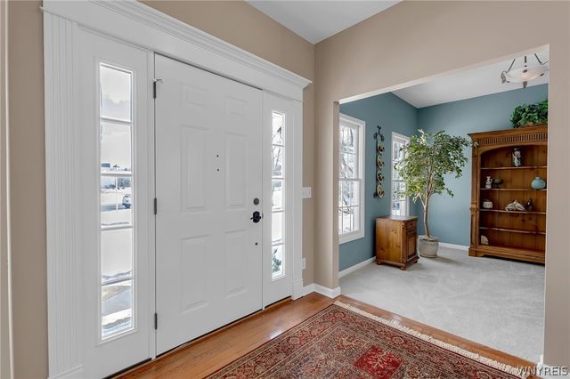 30 Ferndale Drive, Orchard Park, NY 14127