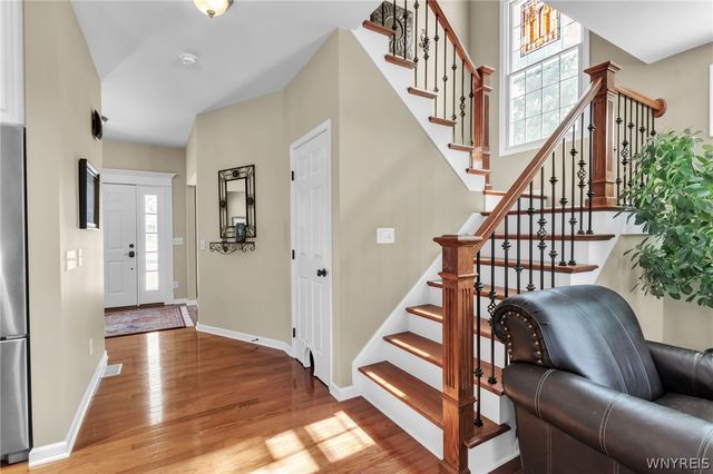 30 Ferndale Drive, Orchard Park, NY 14127