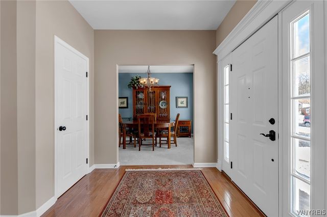 30 Ferndale Drive, Orchard Park, NY 14127