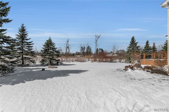 30 Ferndale Drive, Orchard Park, NY 14127