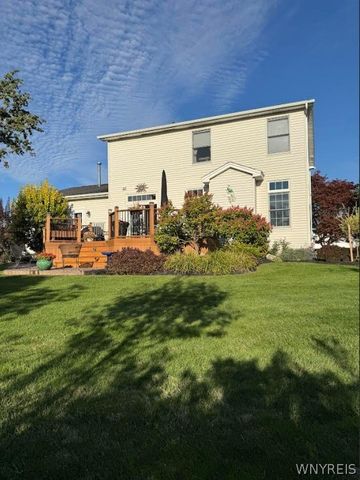 30 Ferndale Drive, Orchard Park, NY 14127