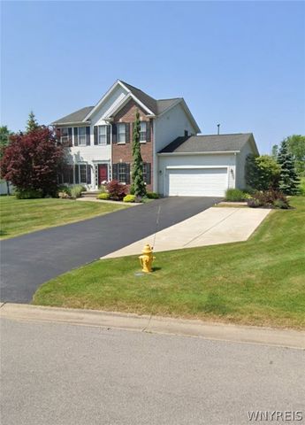 30 Ferndale Drive, Orchard Park, NY 14127