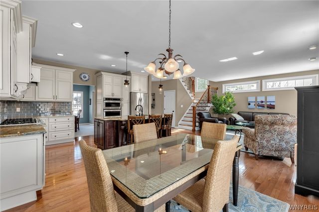 30 Ferndale Drive, Orchard Park, NY 14127