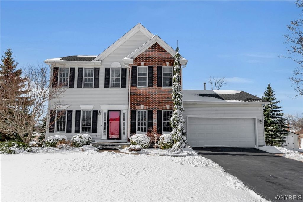 30 Ferndale Drive, Orchard Park, NY 14127