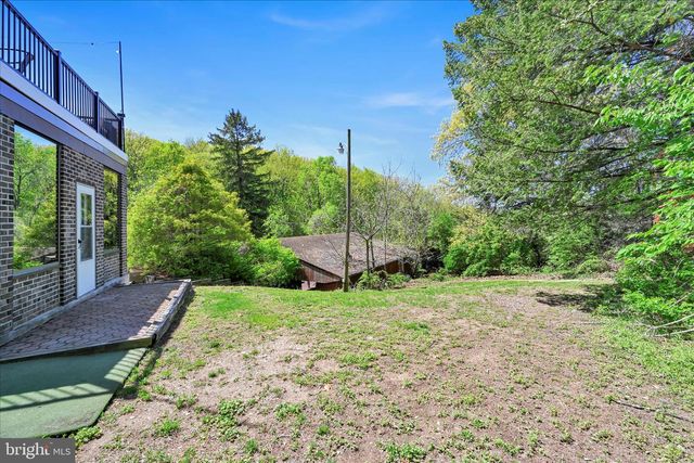 85 GERNANTS CHURCH RD, Leesport, PA 19533