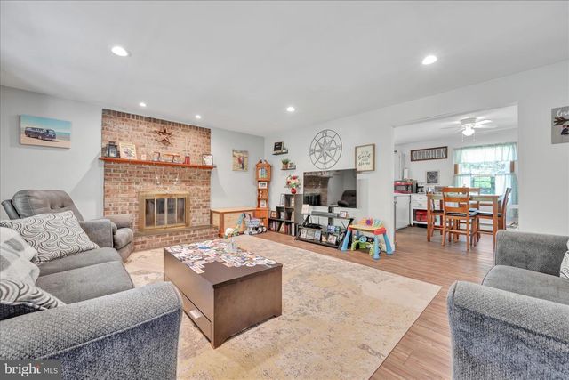 85 GERNANTS CHURCH RD, Leesport, PA 19533