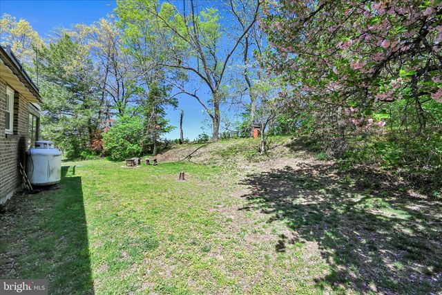 85 GERNANTS CHURCH RD, Leesport, PA 19533