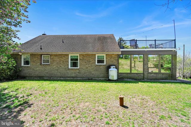 85 GERNANTS CHURCH RD, Leesport, PA 19533