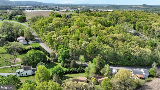 85 GERNANTS CHURCH RD, Leesport, PA 19533