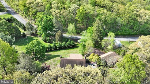 85 GERNANTS CHURCH RD, Leesport, PA 19533