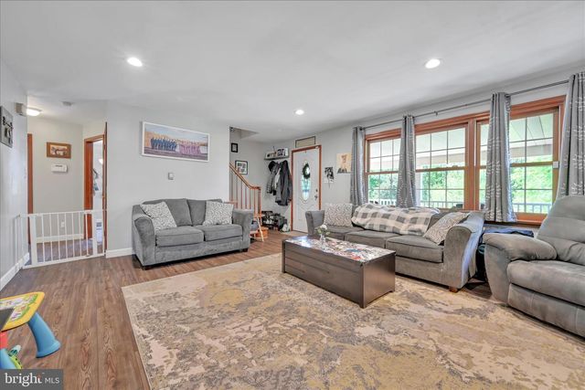 85 GERNANTS CHURCH RD, Leesport, PA 19533