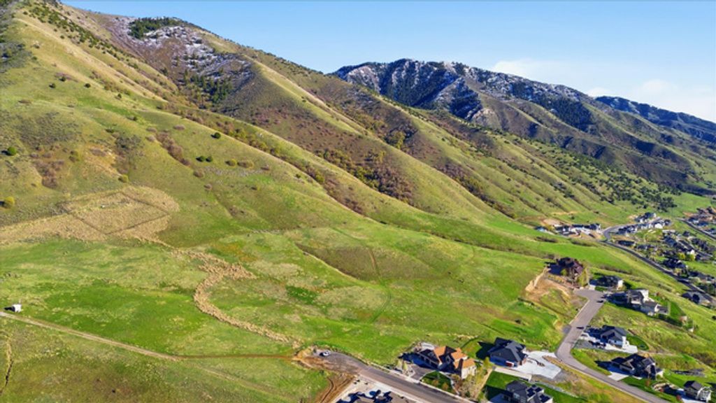 Image 16 of property listing at 2350 E 3025 N, North Logan, UT 84341