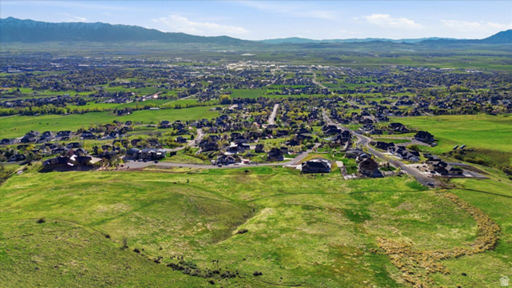 Image 7 of property listing at 2350 E 3025 N, North Logan, UT 84341