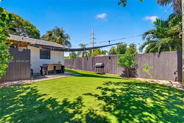 1464 NE 28th Street, Pompano Beach, FL 33064