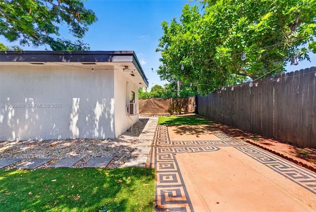 1464 NE 28th Street, Pompano Beach, FL 33064