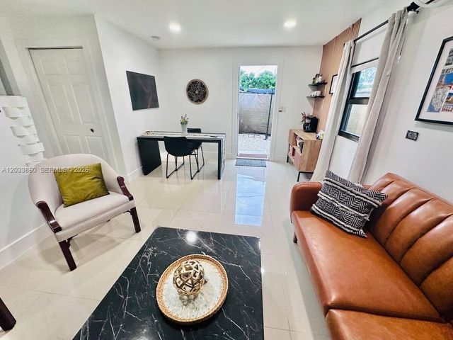 1464 NE 28th Street, Pompano Beach, FL 33064