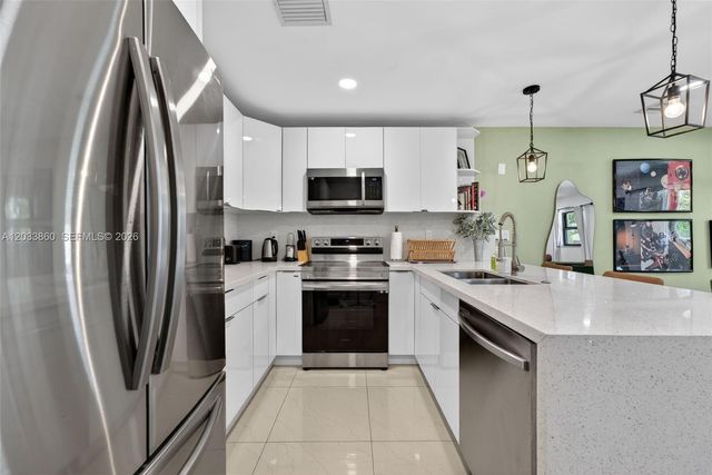 1464 NE 28th Street, Pompano Beach, FL 33064