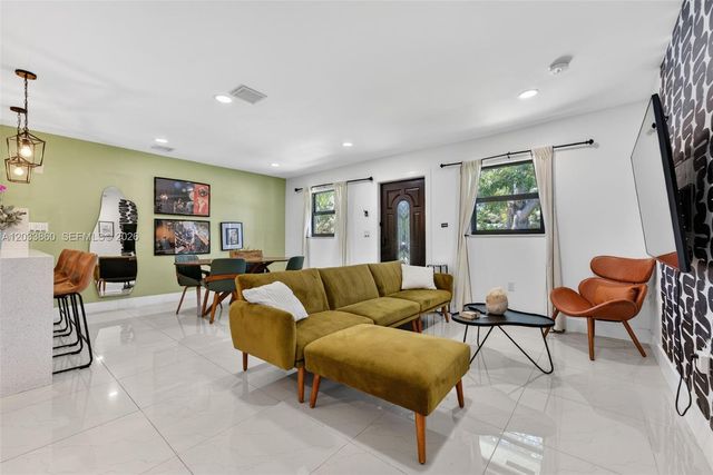 1464 NE 28th Street, Pompano Beach, FL 33064