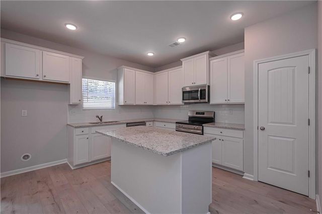 507 Charleston Place, Villa Rica, GA 30180