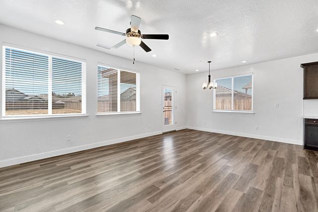 1148 Summit Court, Madera, CA 93638