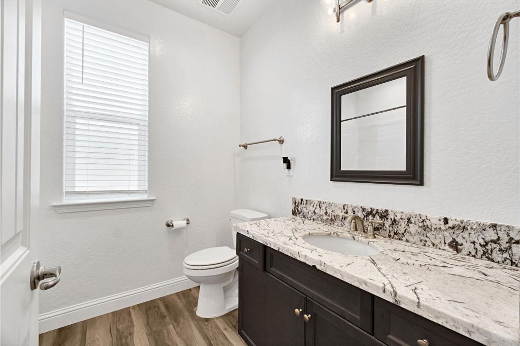 Image 17 of property listing at 1148 Summit Court, Madera, CA 93638