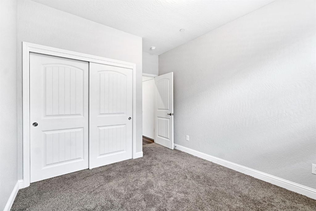 Image 22 of property listing at 1148 Summit Court, Madera, CA 93638