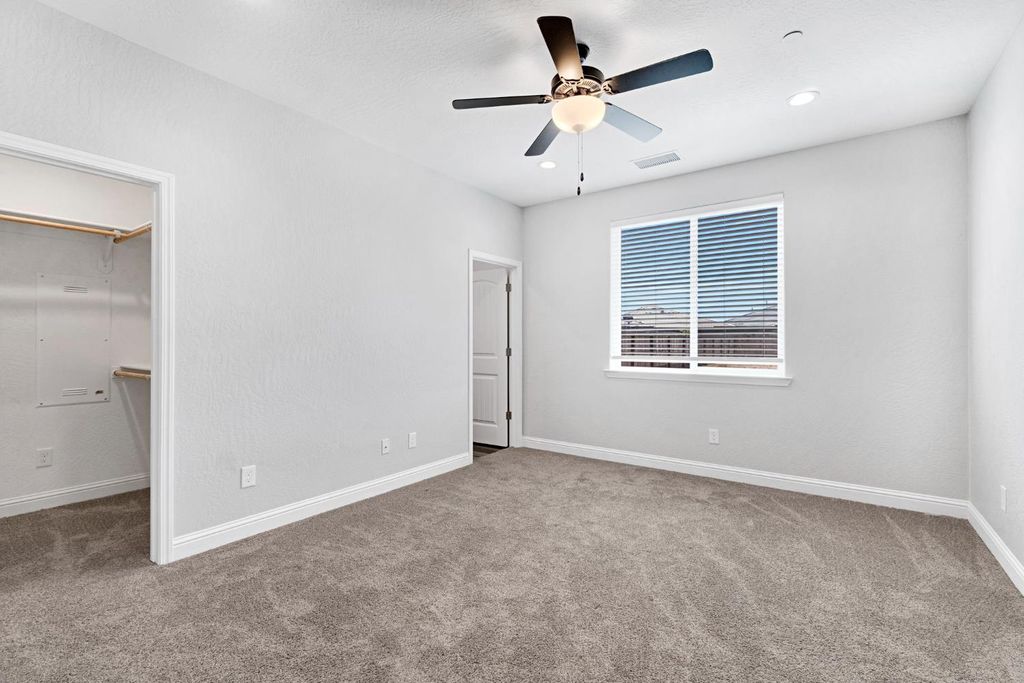 Image 24 of property listing at 1148 Summit Court, Madera, CA 93638