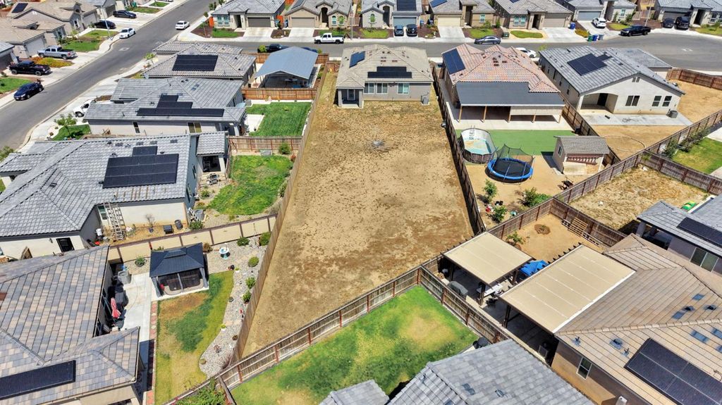 Image 38 of property listing at 1148 Summit Court, Madera, CA 93638