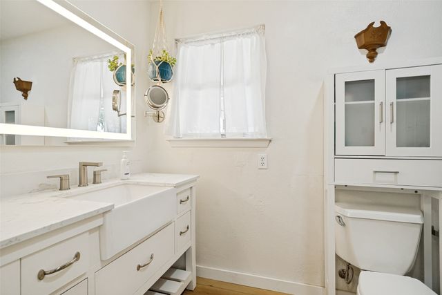 709 Charles Street, Weatherford, TX 76086