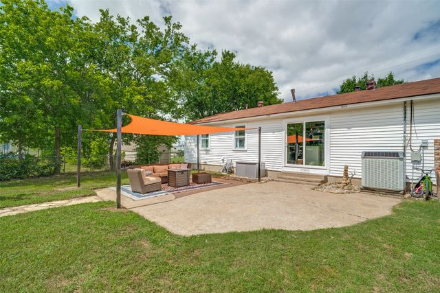 709 Charles Street, Weatherford, TX 76086