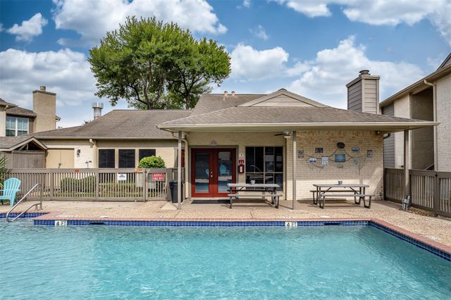 1900 Bay Area Boulevard 136, Houston, TX 77058