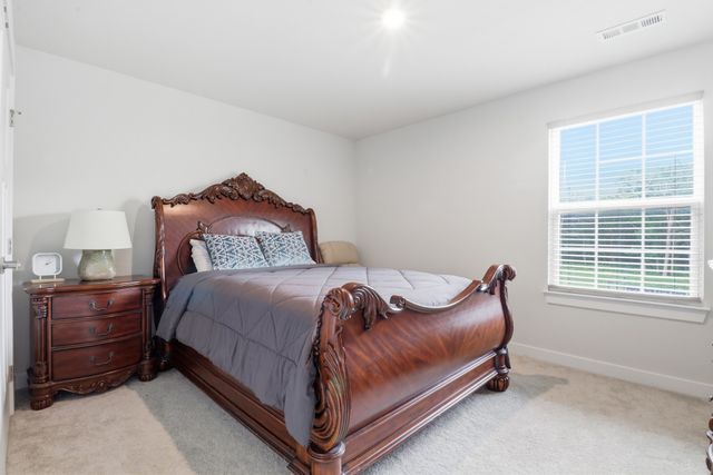 1434 Kennebec Dr, Smyrna, TN 37167