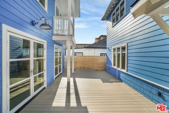 24 Dudley Avenue, Venice (los Angeles), CA 90291